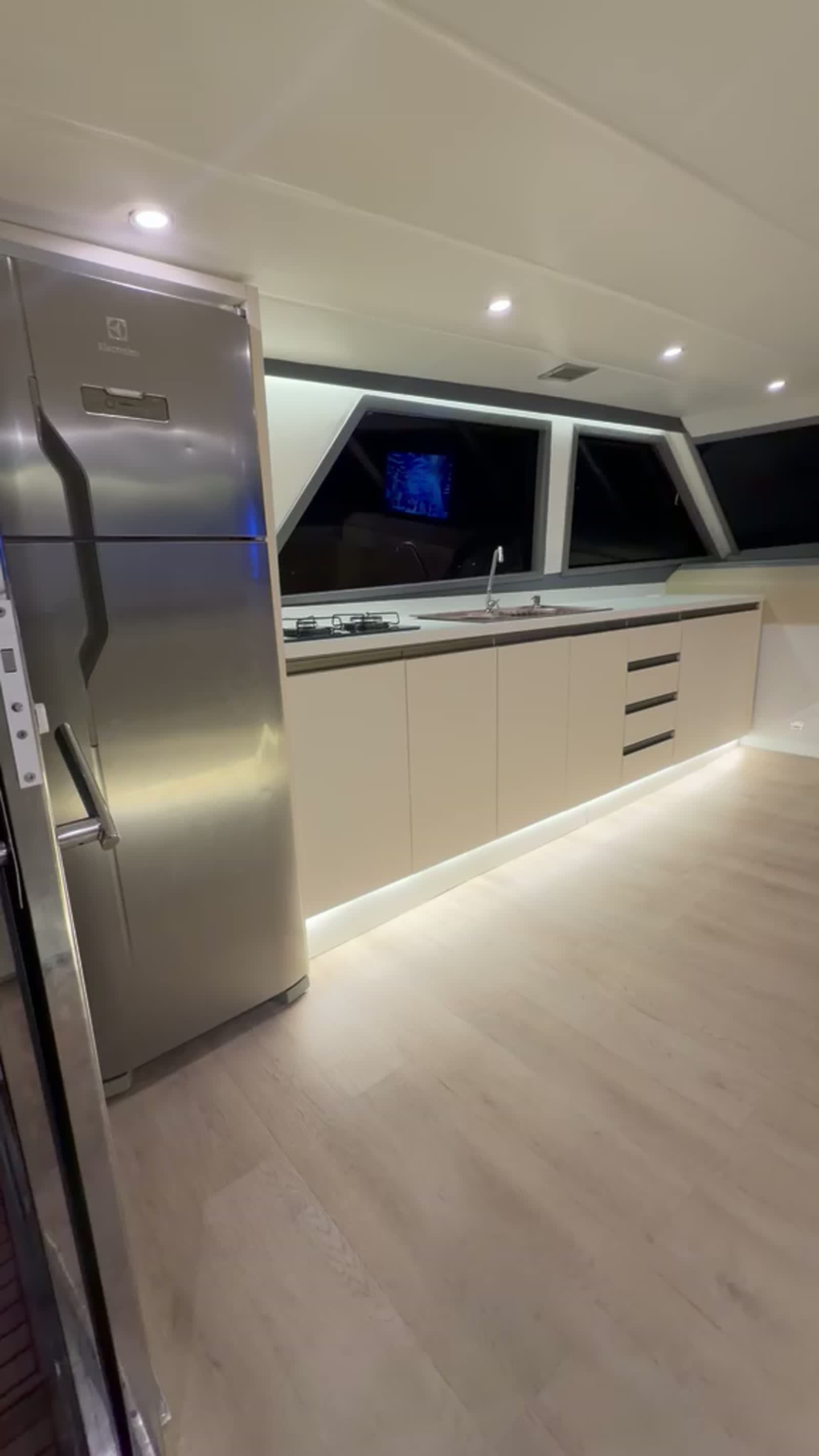 Lancha Tecnomarine 50 pés — foto 2